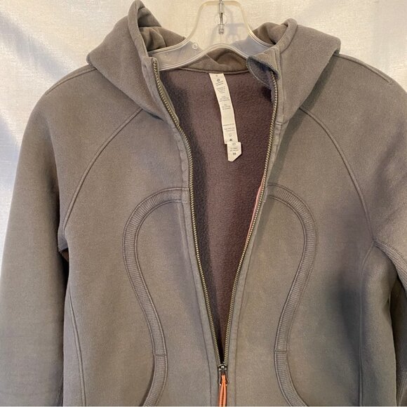 Lululemon Scuba  Hoodie II Ladies 8 Fatigue Green} - Picture 4 of 11